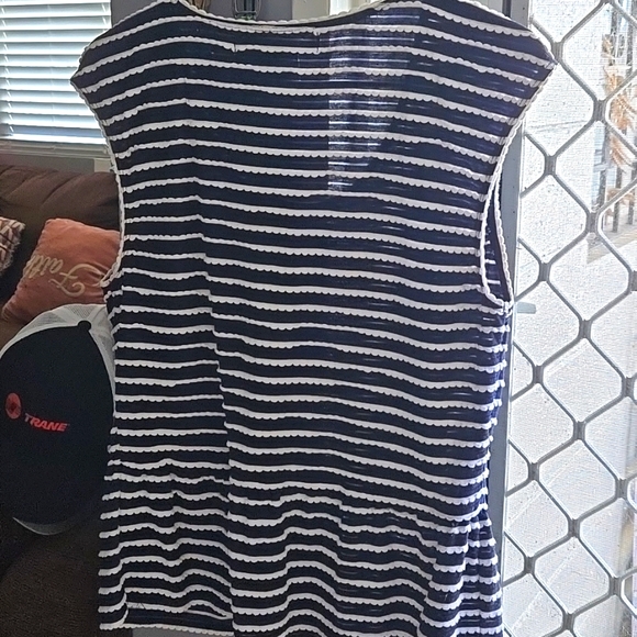 Studio M Peplum Top Size Large - Picture 3 of 4